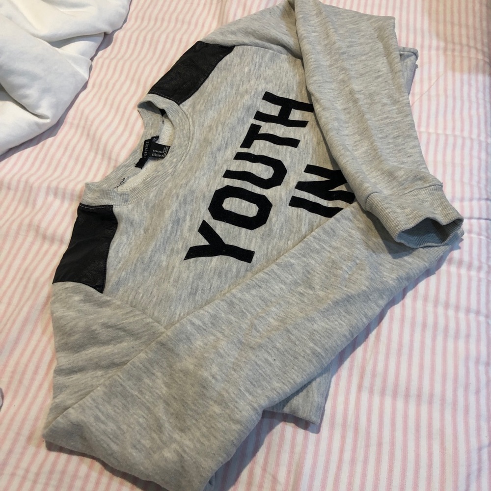 🐥Forever21 Sweater🐥